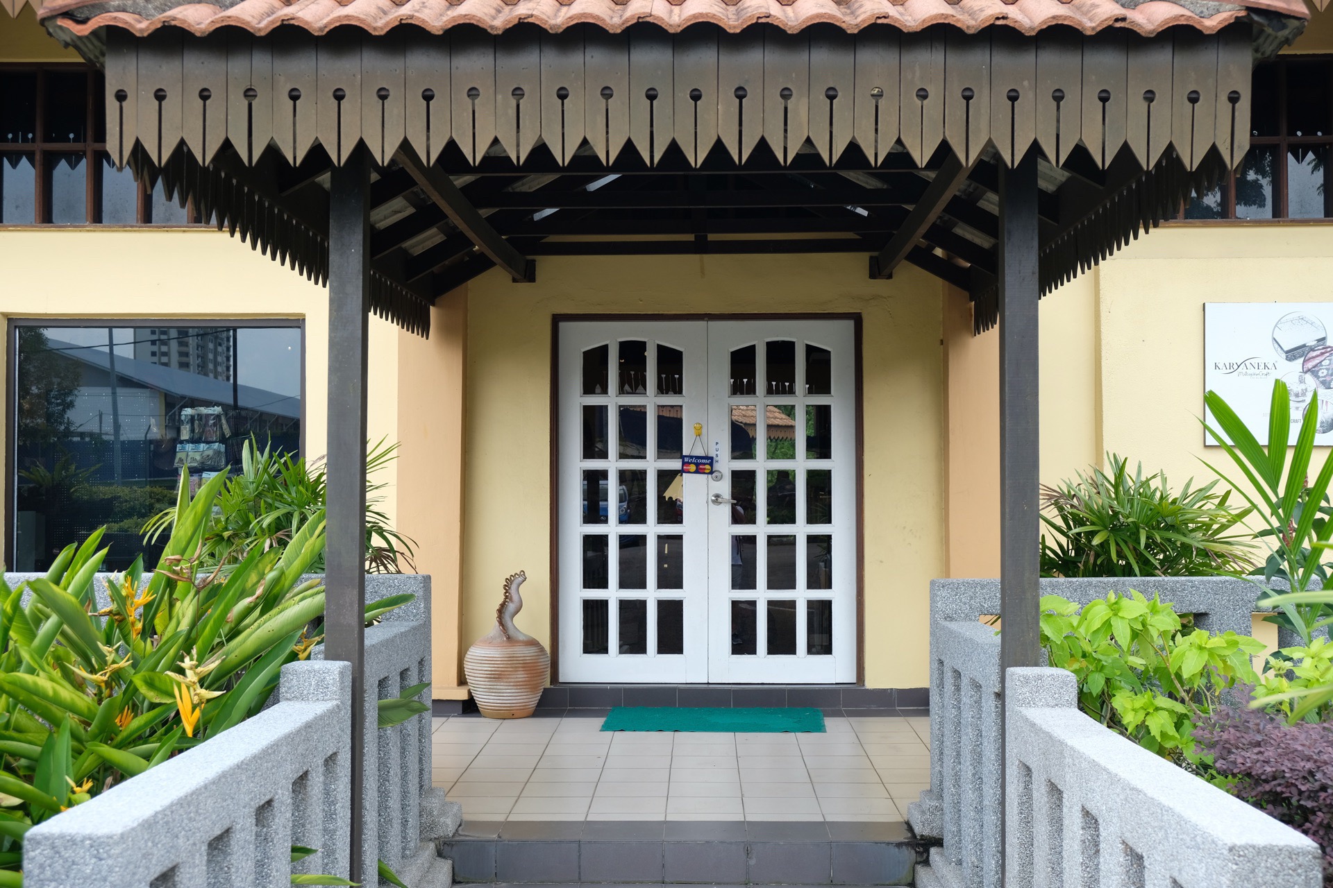 Johor Premium Outlet - Review of Dome, Kulai, Malaysia - Tripadvisor