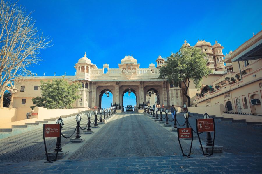Shiraz to Udaipur Flights