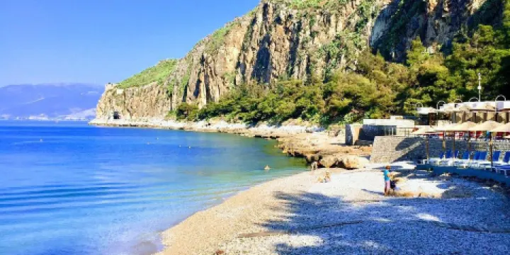 阿爾瓦尼蒂亞海灘