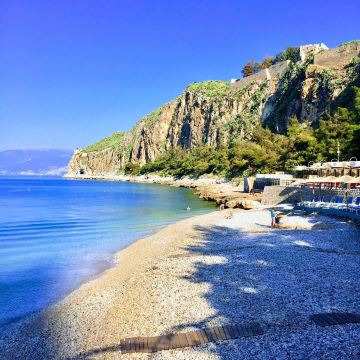 Arvanitia beach