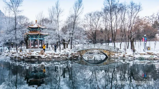 本溪水洞風景區-涼亭