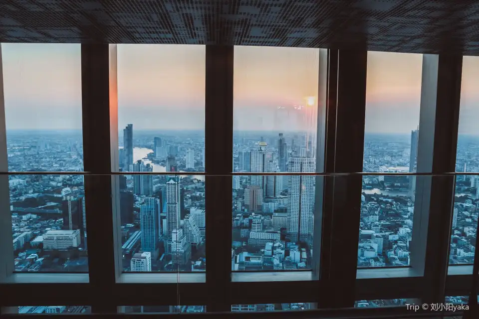 4_王權瑪哈納功大廈