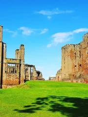 Kenilworth Castle and Elizabethan Garden