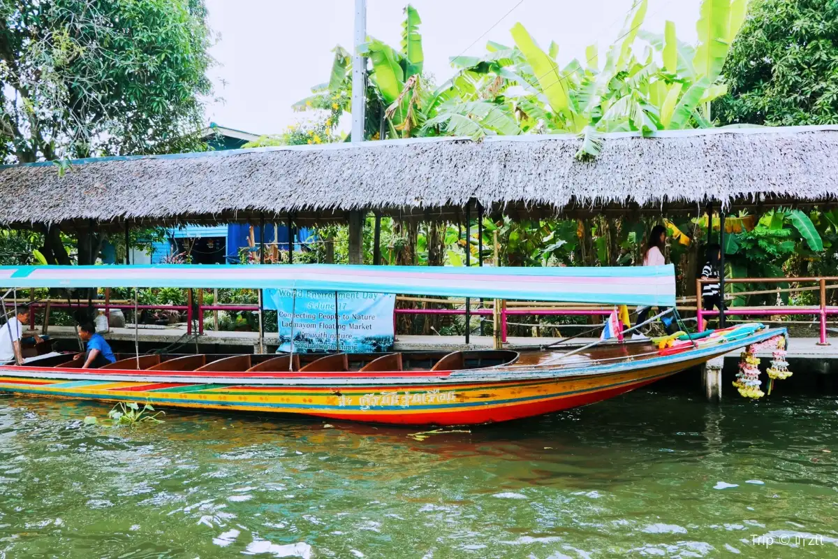 ล่องเรือตลาดน้ำคลองลัดมะยม