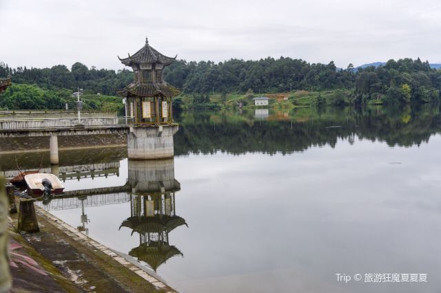 Qingyihu Tourism Scenic Area