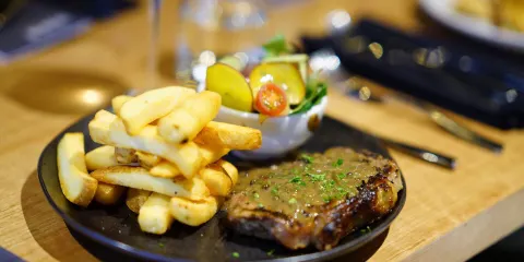 1830 Restaurant and Bar