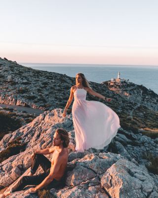 ✨First sunset and last sunset✨
This spot was so stunning we came back twice to experience it. It was the first place we came on the island and also where we spent our last evening. There is something special about watching the sunset over the ocean while standing on a mountain. Grateful for the lovely beauty of Mallorca, but are excited to journey someplace new! .