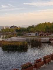 Beihai Park (West Gate)