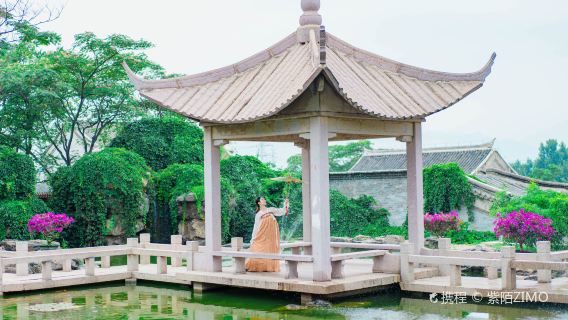 Qinhuangdao Private Guided 1-Day Tour Laolongtou Mengjiangnu Temple Shanhaiguan The First Pass in the World