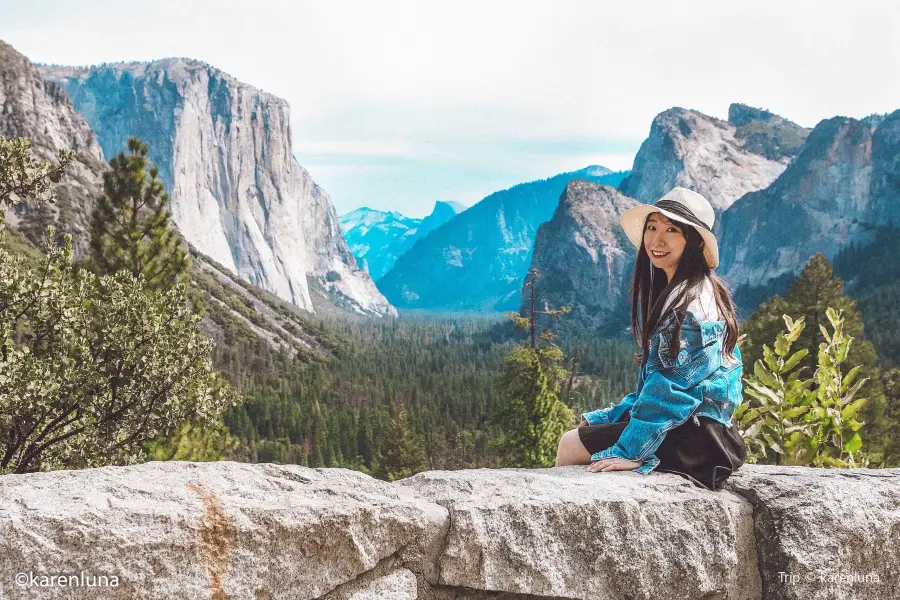 Tunnel View