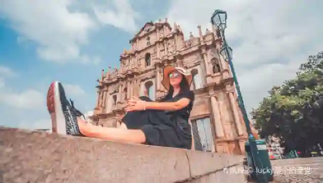 澳門歷史城區+大三巴+金蓮花廣場一日包車遊【司兼導遊上門接】