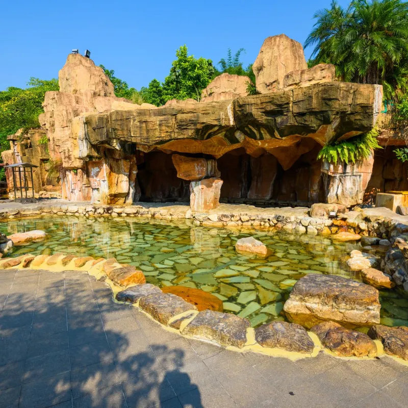鐵泉·黃金湯原生態旅遊度假區