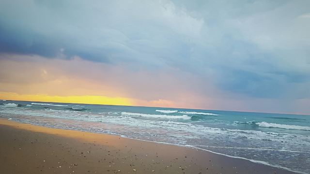 Dado Beach