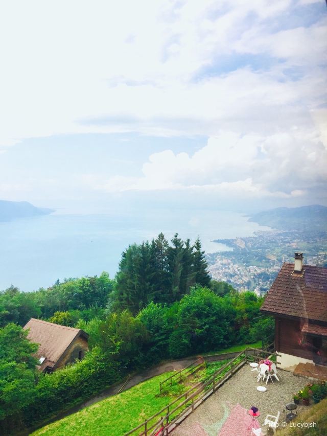 羅什德內山