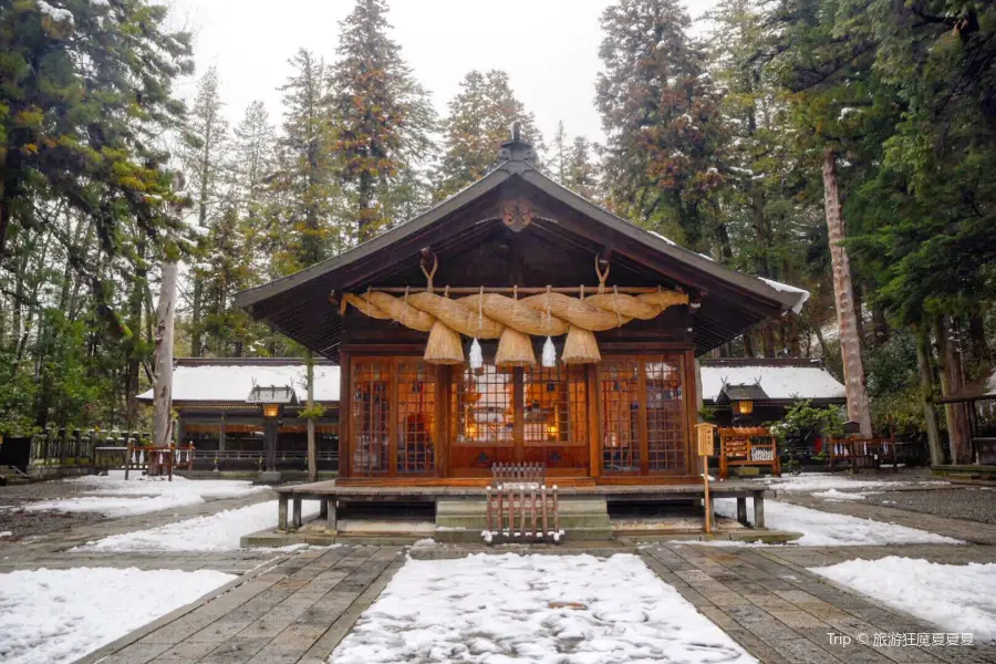 Suwa Taisha Upper Main Shrine (Kamisha Honmiya)