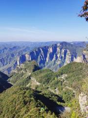 Zhuyu Peak