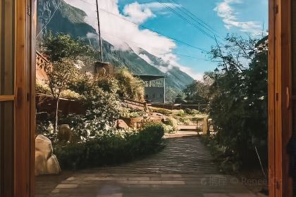 宝兴田姐家民宿·饭店