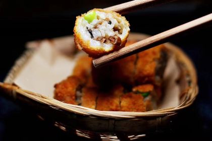 You Ji Fat Intestines and Local Chuan Cuisine