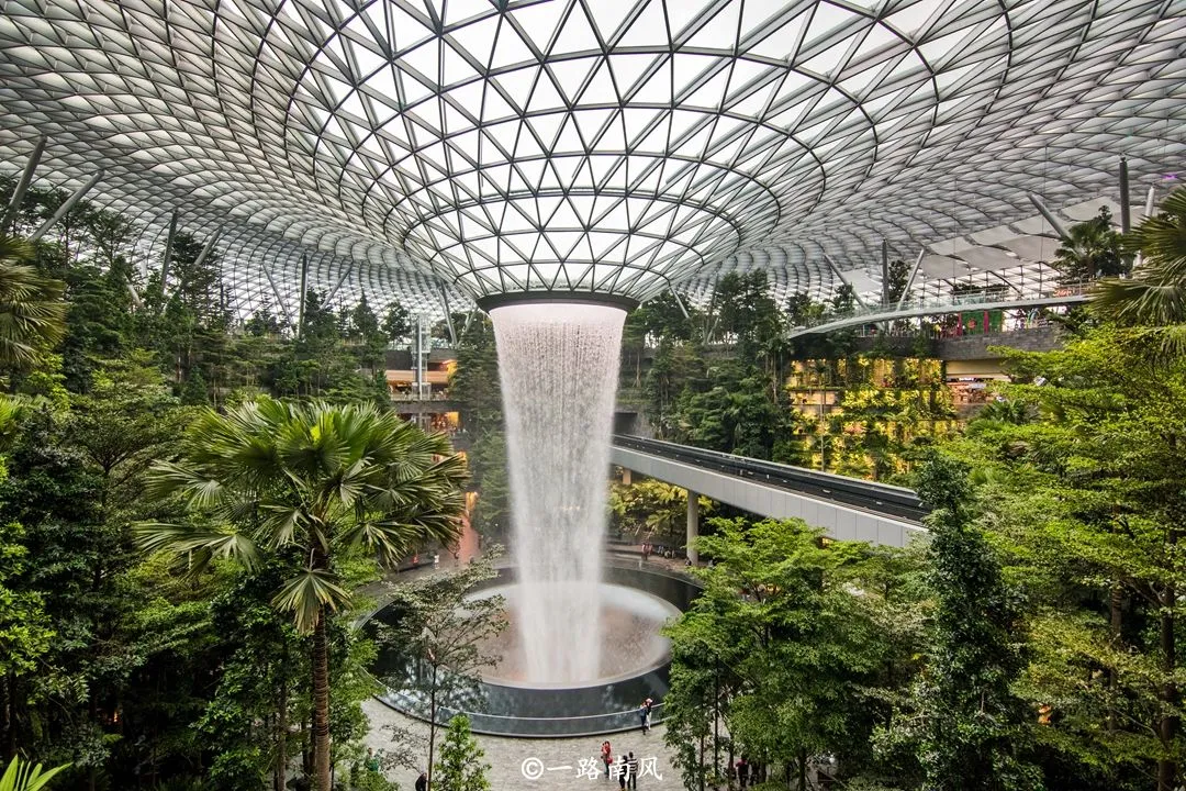 1_Jewel Changi Airport