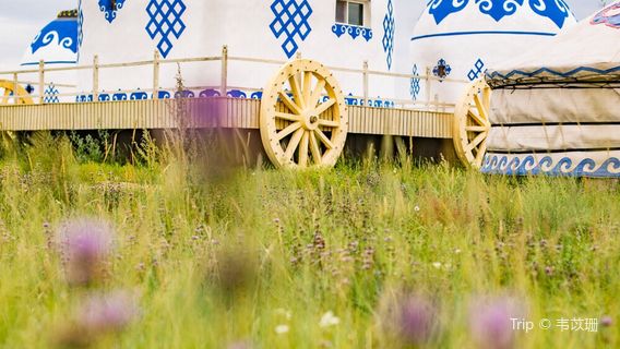 Gongbaolage Grassland in Taipusi Banner