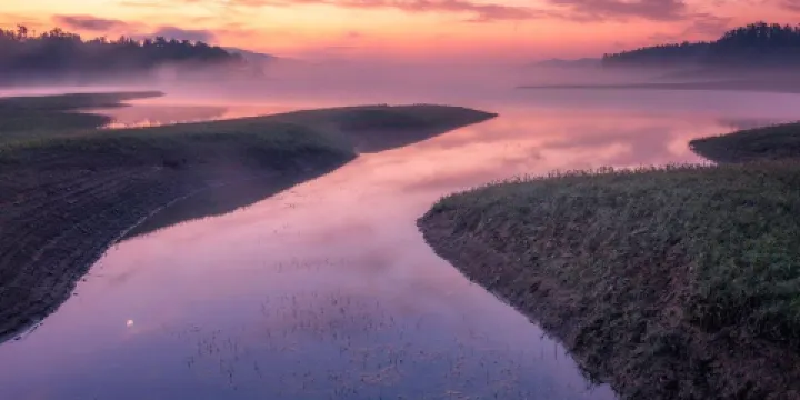 普拉斯蒂拉斯湖