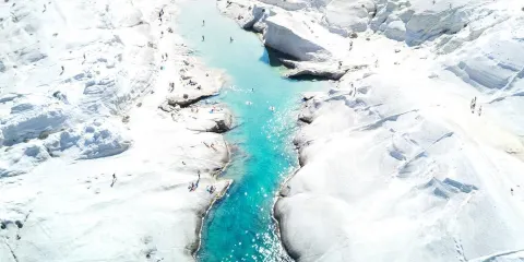 莎拉基尼可海灘