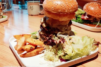 MUA摩造手作汉堡(三坊七巷塔巷店)