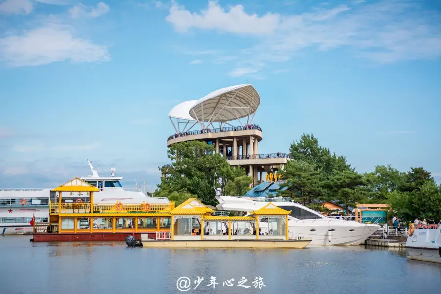 Dangzhen Xingkai Lake Tourist Resort