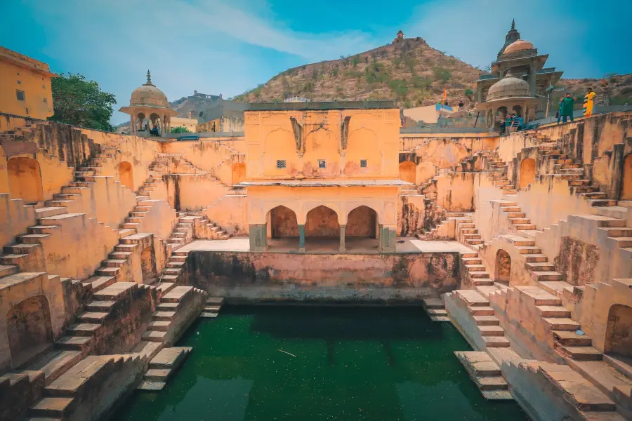 Panna Meena ka Kund