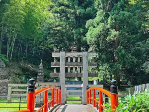 Ōya Temple (Oya Kannon)