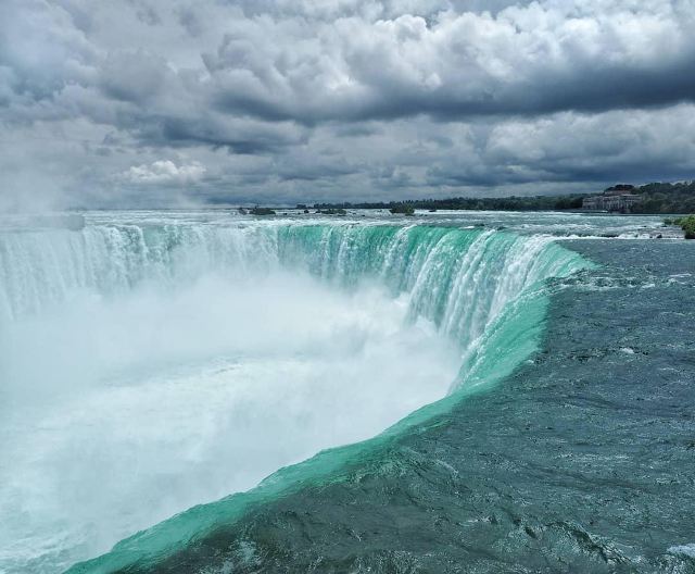 Horseshoe Falls