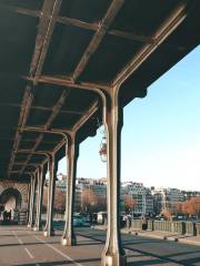 Bir Hakeim Brücke