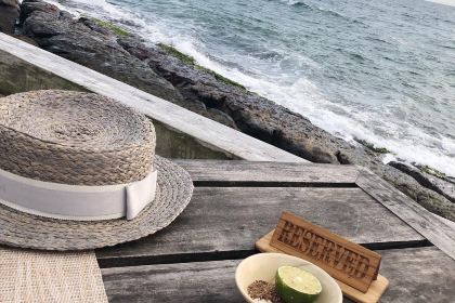 On the Sand restaurant Mango Bay resort