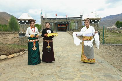 稻城索南林卡庄园