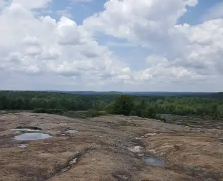 リソニアのホテル