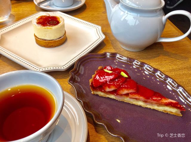 Patisserie Tooth Tooth