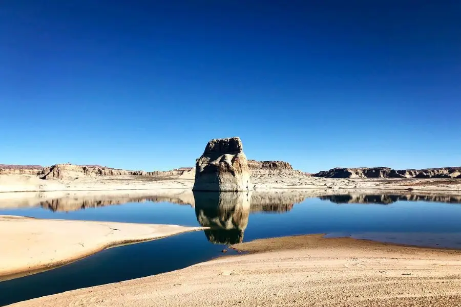 Lone Rock Beach