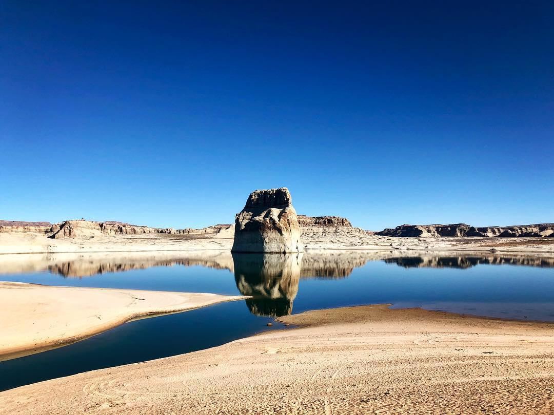 Lone Rock Beach