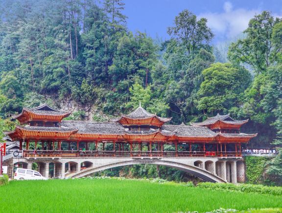 朗徳ミャオ族村風景名勝区