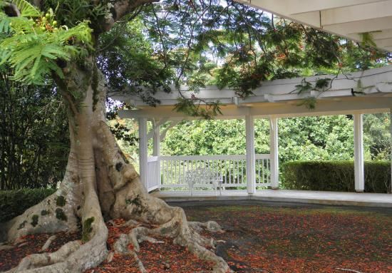 Nani Mau Gardens
