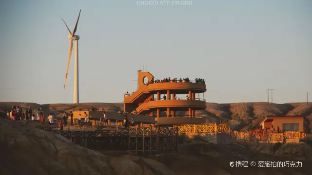 Sunset Sightseeing in Burqin