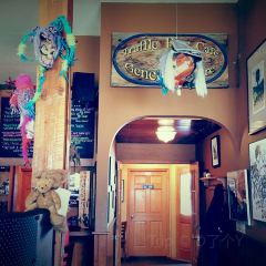 Truffle Pigs Bistro & Lodge 여행 사진
