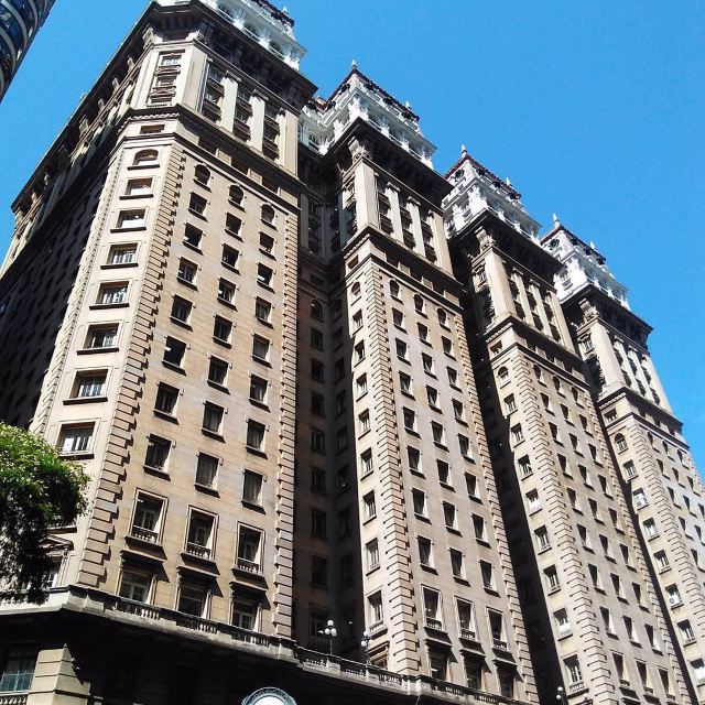 Martinelli Building