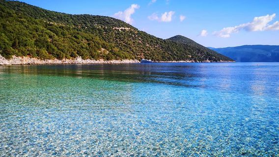 Antisamos beach
