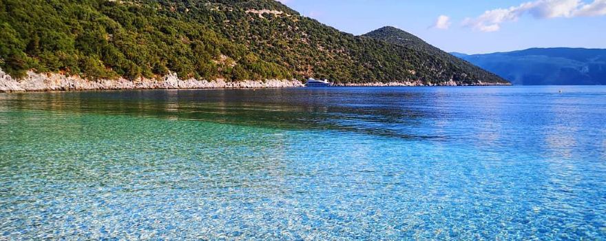 Antisamos beach
