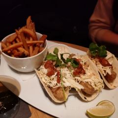 Cactus Club Cafe Byrne Road 여행 사진