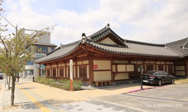 Icheon Pottery Village