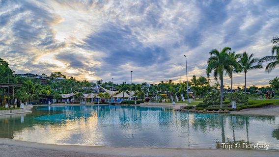Airlie Beach Lagoon