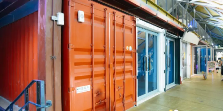 鐵花村音樂聚落慢市集