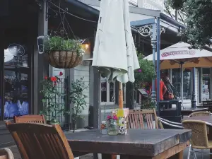 La Thai Restaurant
